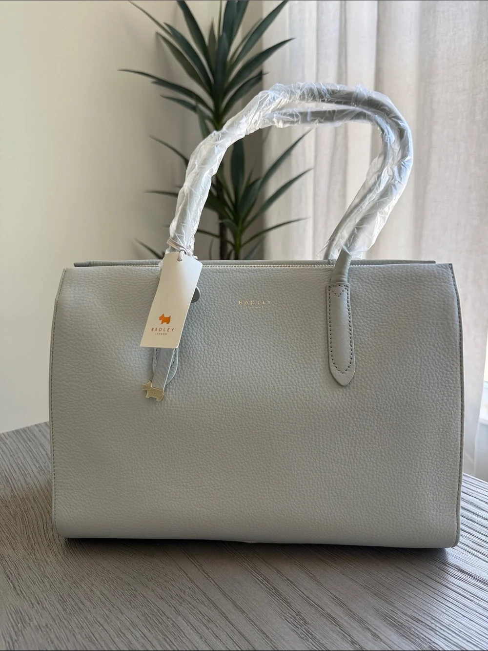 RADLEY LONDON Light Gray Pebbled Leather Zip Top Tote Bag NWT